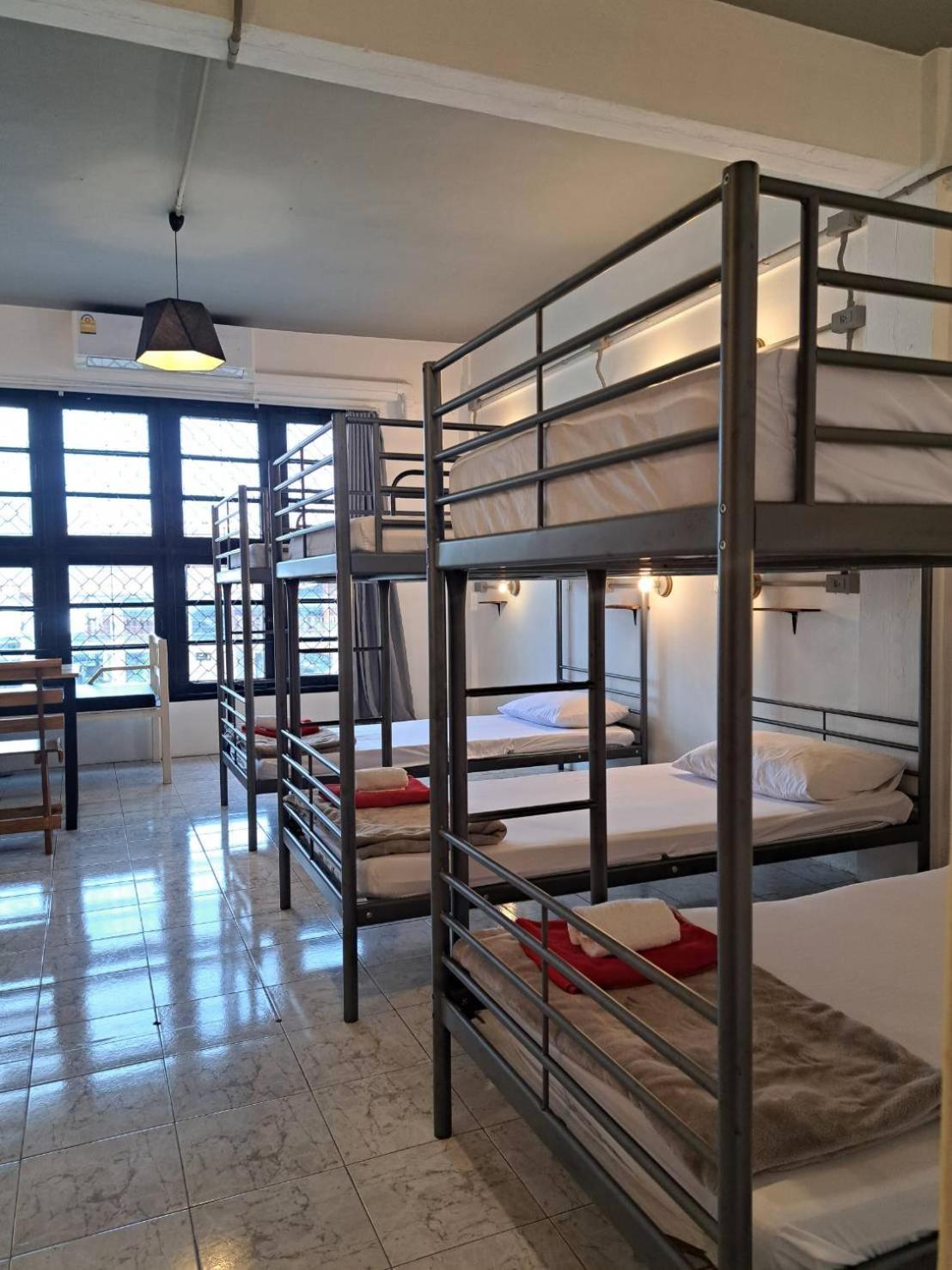 8 Sleeper Street Guesthouse Krabi Exterior photo